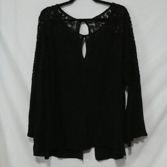 Unbranded | P2P 22 inches measured | Elegant Black Lace Detail Blouse - Picture 2 of 15